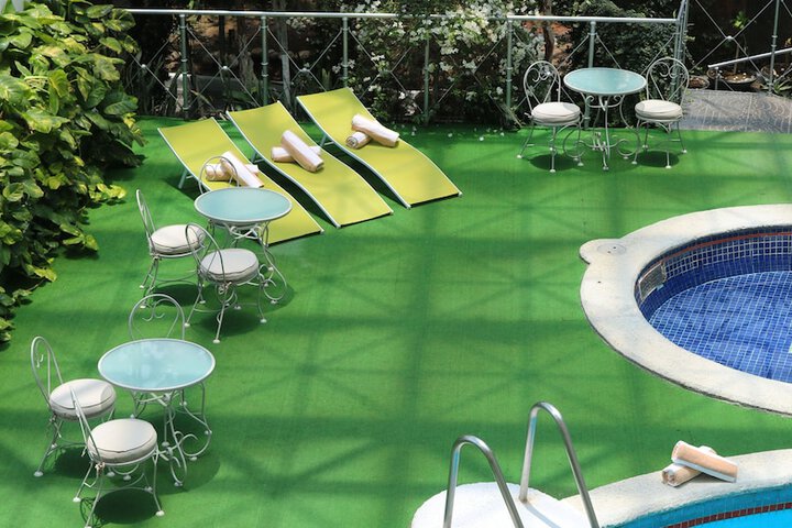 Hotel Pool