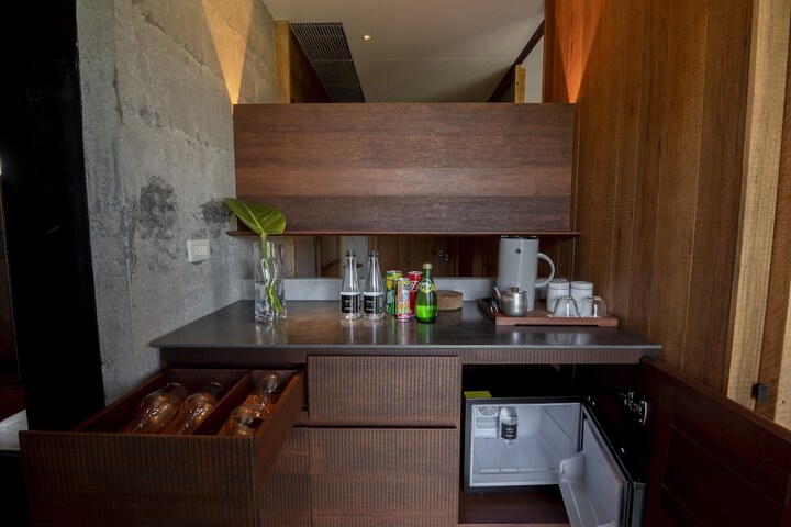 Room 21 of 35