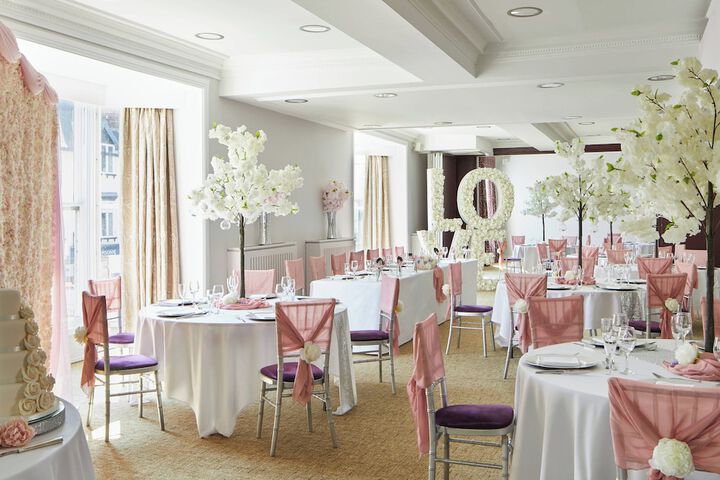 Ballroom/Hall 25 of 39