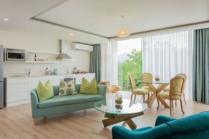 Room 4 of 52