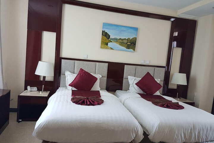 Room 19 of 103