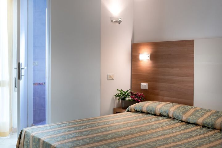 Room 36 of 90
