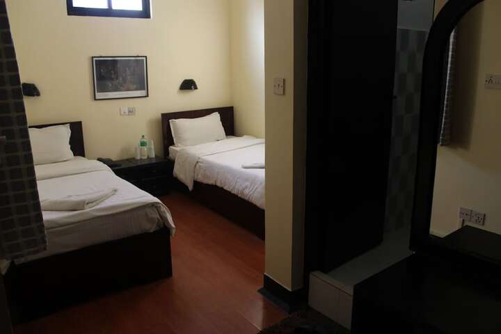 Room 13 of 73