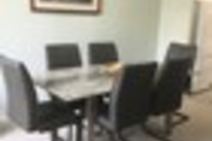 Room 11 of 36
