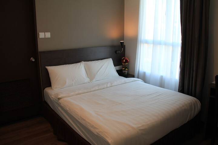Room 10 of 50