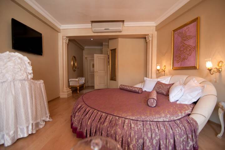 Room 17 of 49