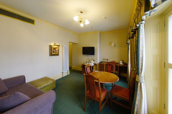 Room 55 of 79