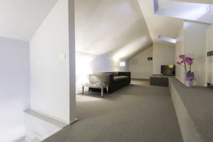 Room 20 of 34