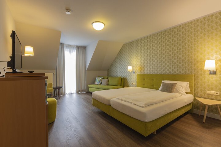 Room 8 of 20