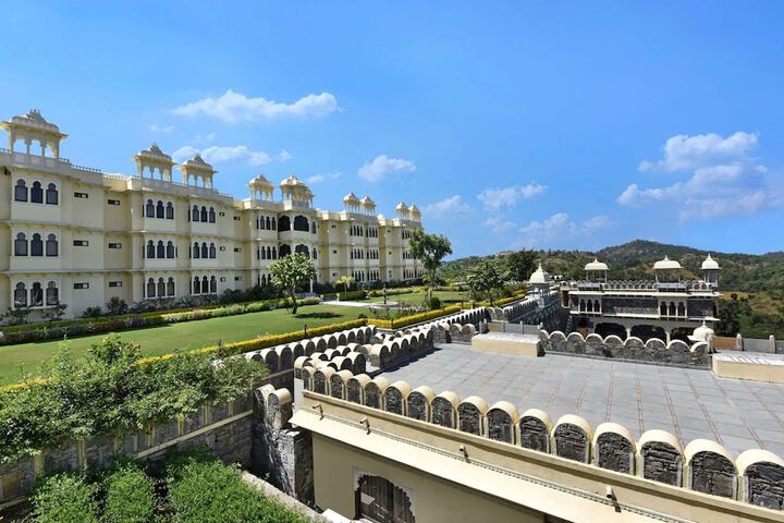 Hotel 63 of 64