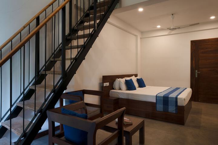 Room 8 of 24