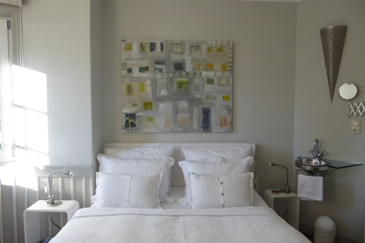 Room 11 of 52