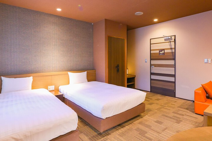 Room 5 of 54