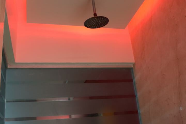 Room 9 of 21