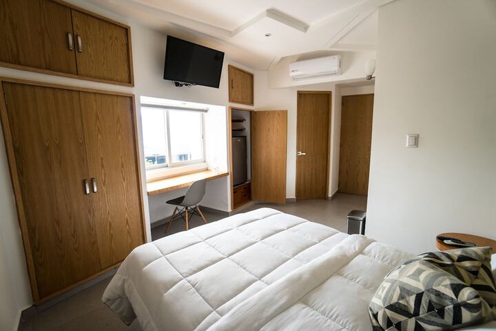 Room 11 of 37
