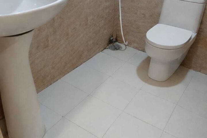 Room 10 of 17