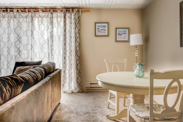 Room 40 of 51