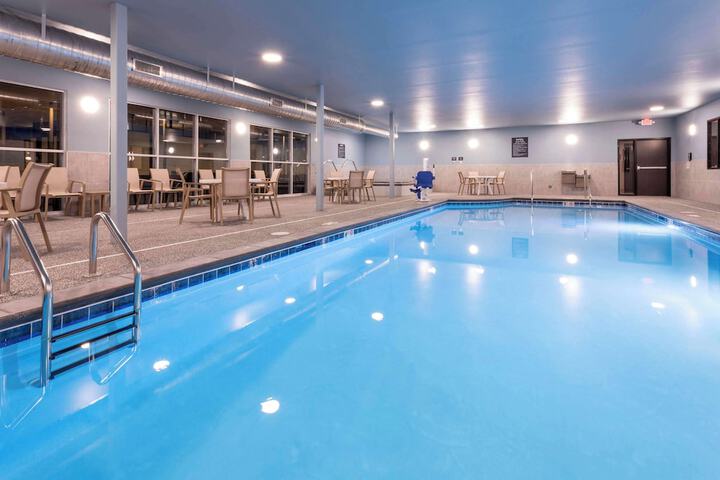 Pool 19 of 27