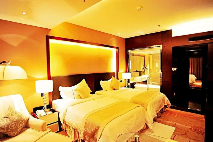 Room 3 of 20
