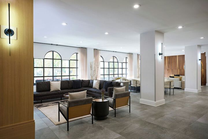 Lobby lounge