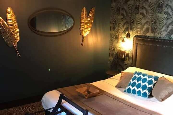 Room 42 of 117