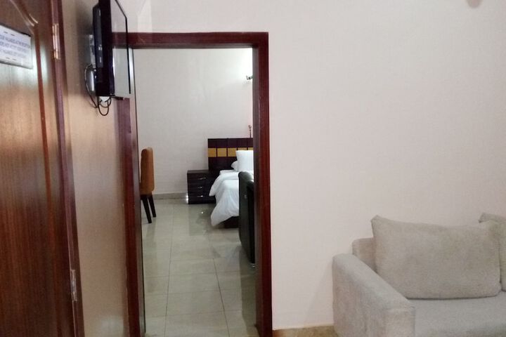 Room 6 of 54