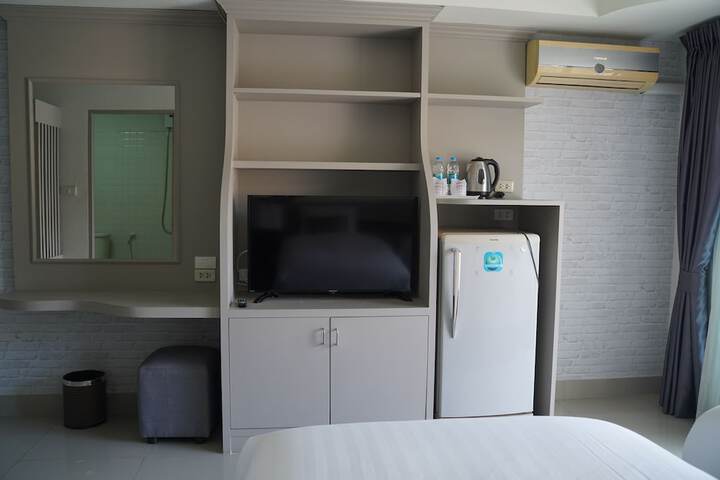 Room 26 of 80