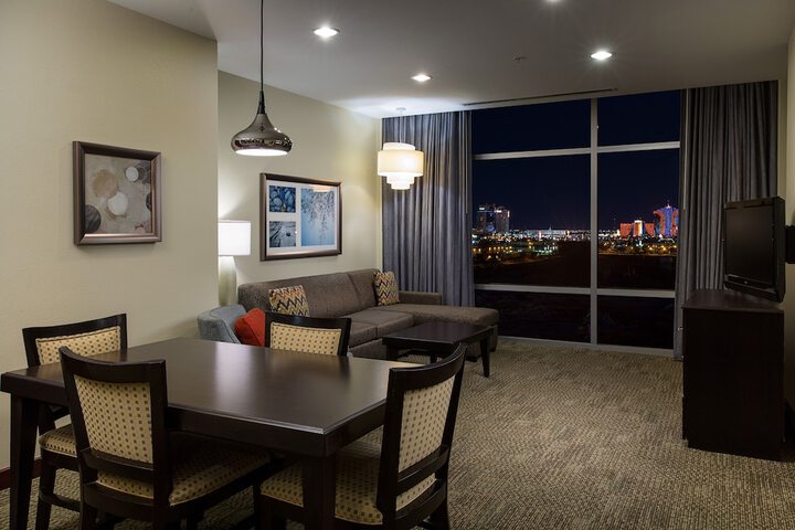 Room 2 of 74
