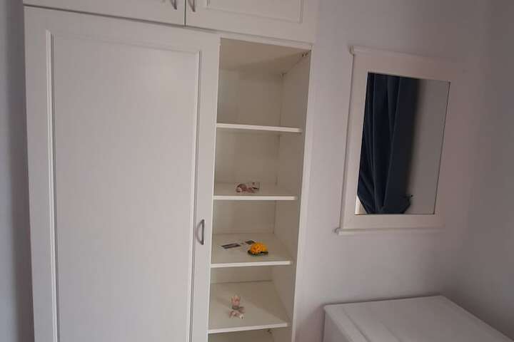 Room 52 of 249