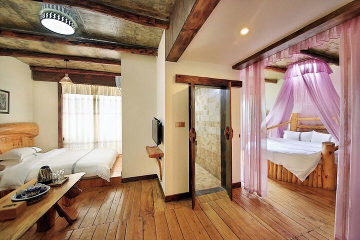 Room 6 of 75