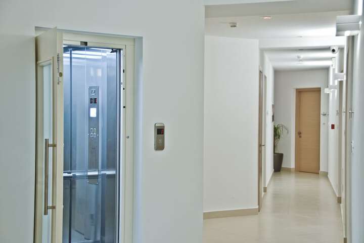 Ballroom/Hall 62 of 67