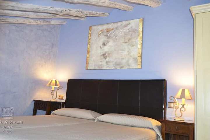 Room 8 of 22