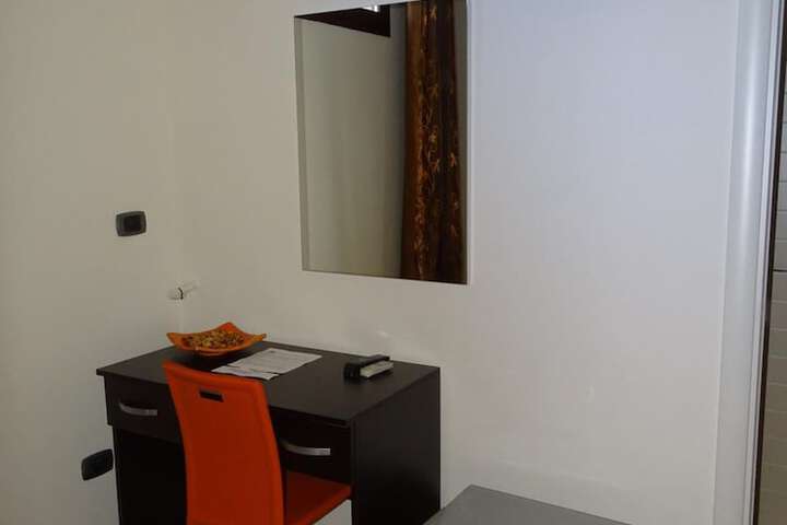 Room 28 of 71
