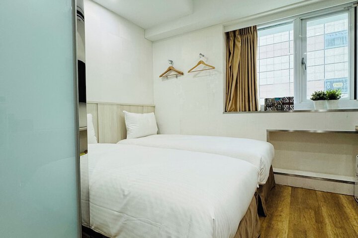 Room 22 of 56
