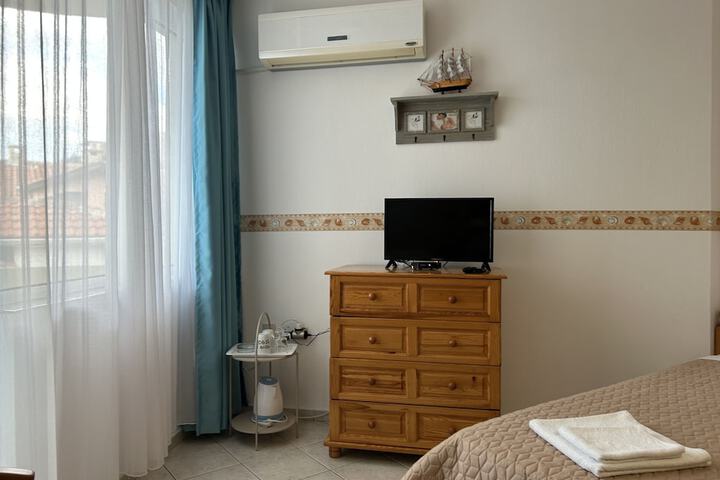 Room 66 of 146