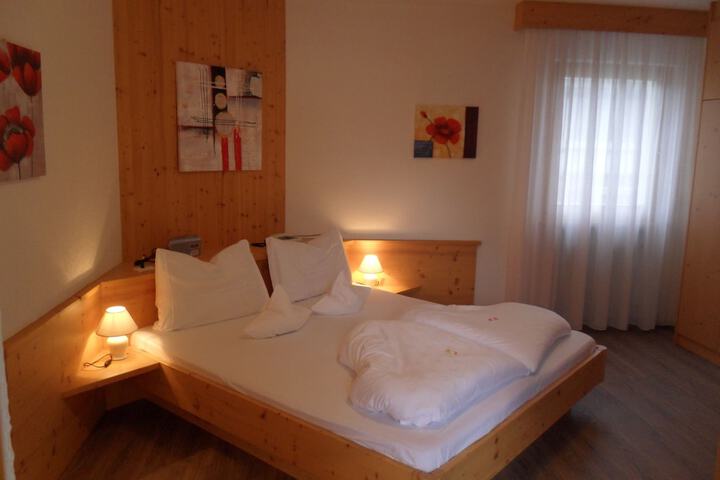 Room 11 of 48