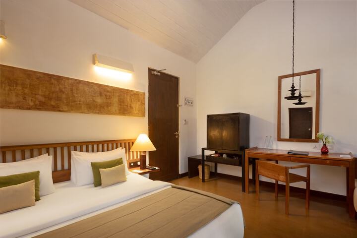 Room 10 of 52