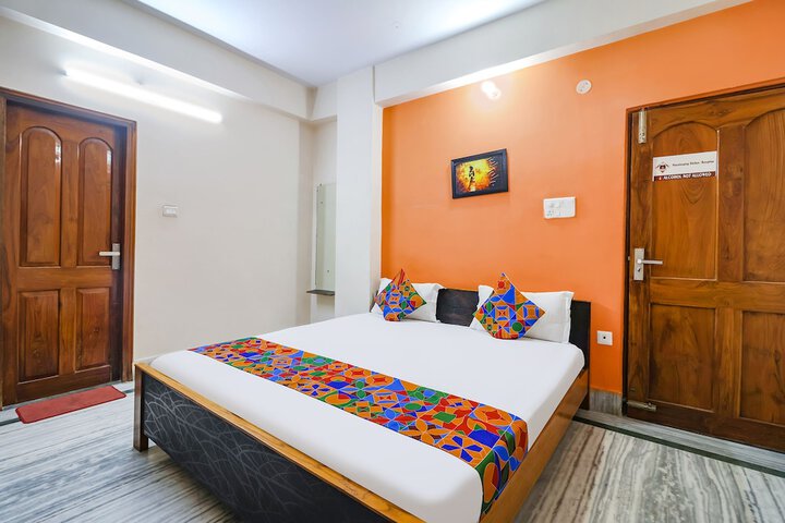 Room 8 of 15