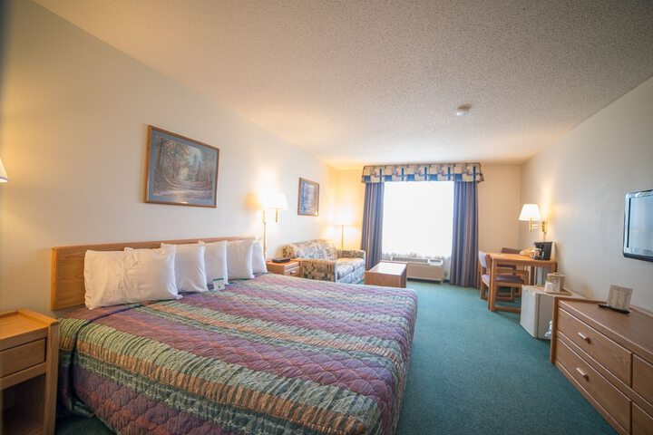 Standard | King Bed (1 of 6)