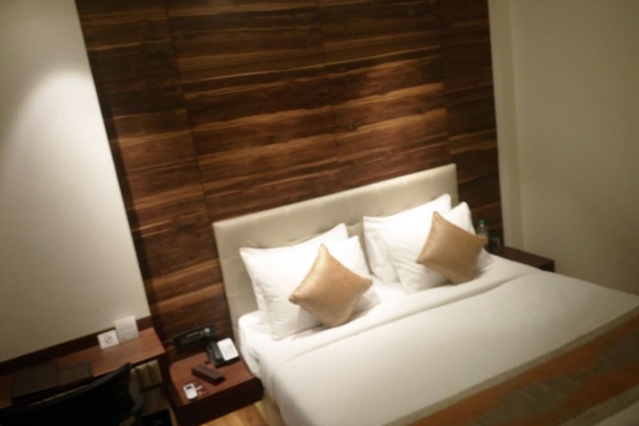 Room 4 of 49