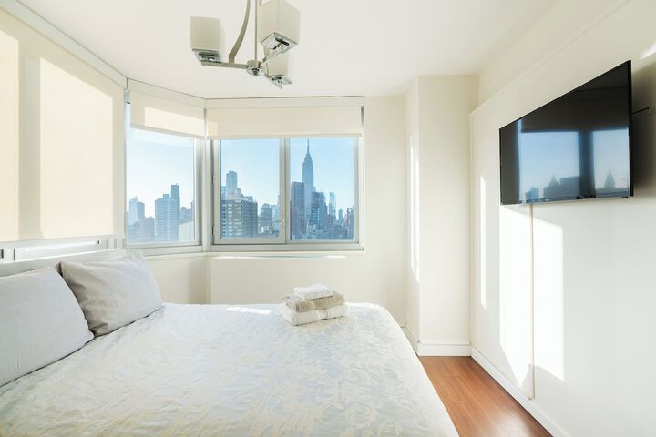 Room 8 of 108