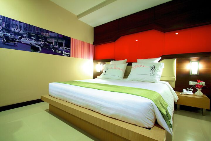 Room 13 of 34