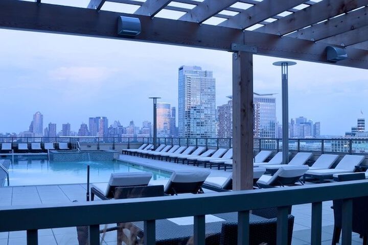 Pool Hotel