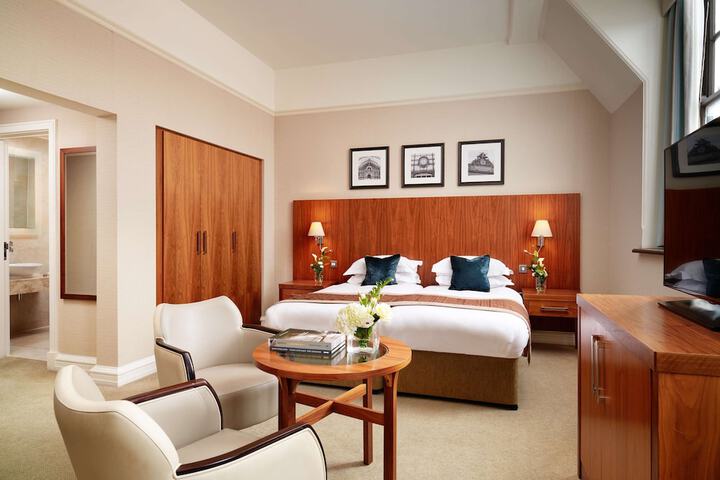Room 14 of 95