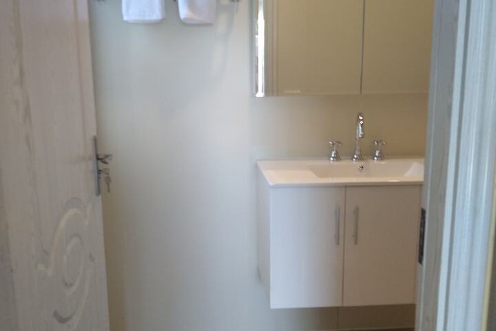 Room 12 of 23