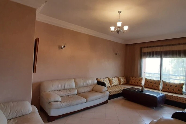 Room 6 of 18