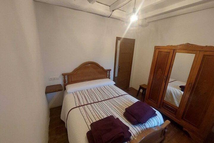 Room 4 of 13