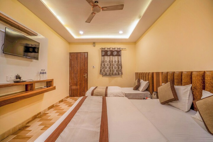 Room 27 of 64