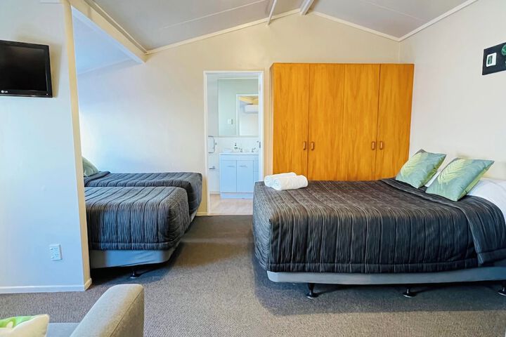 Room 16 of 39