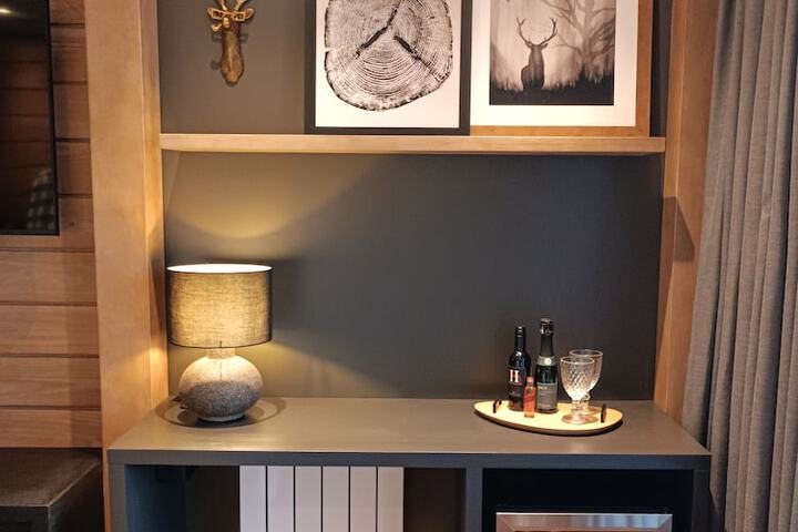 Lounge 86 of 171